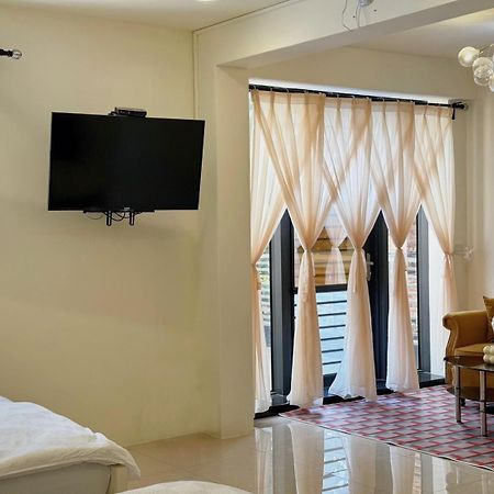 Kaohsiung Raifong Corner Homestay Экстерьер фото